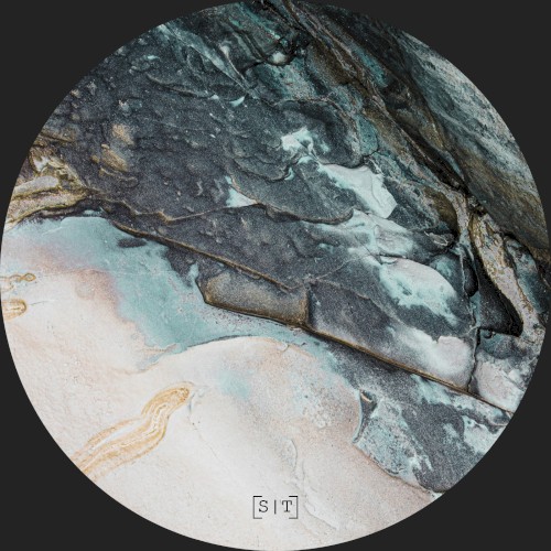 Echoes From Two Worlds by Synthbiont & Anassimandrus